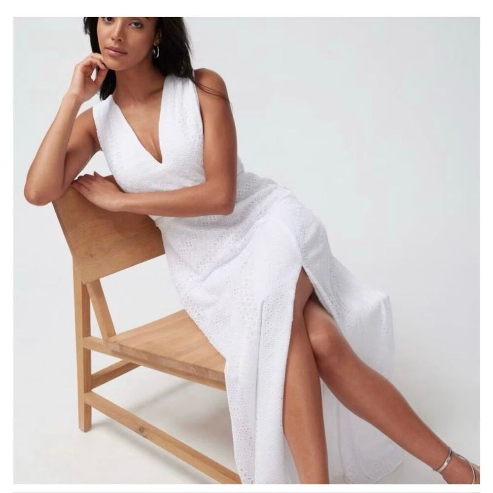 White House black market SL eyelet maxi with slit new with tags